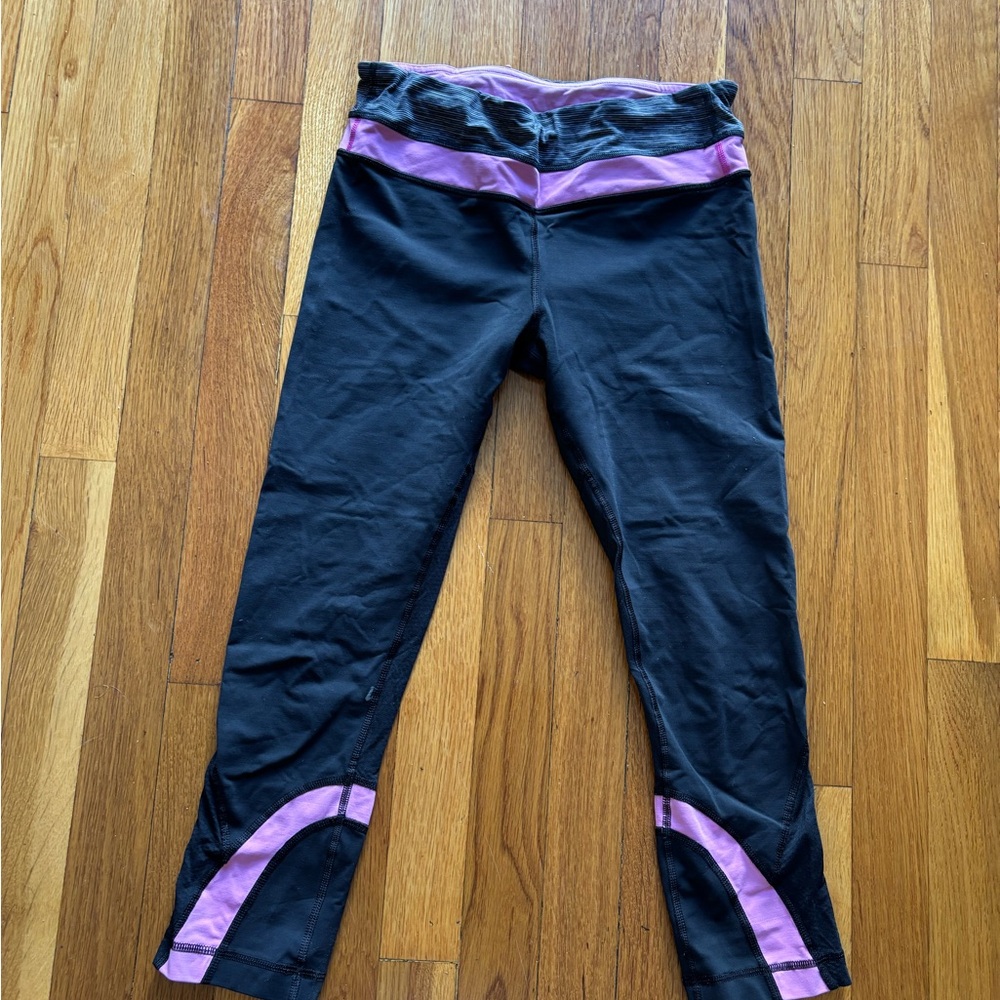 Lululemon Leggings with Black and Pink Design
